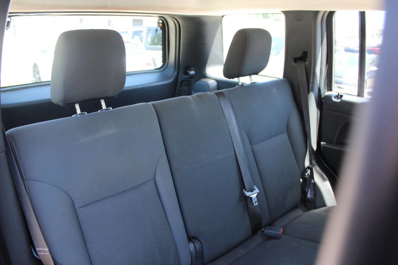 Used 2009 Jeep Liberty Sport RWD image 11