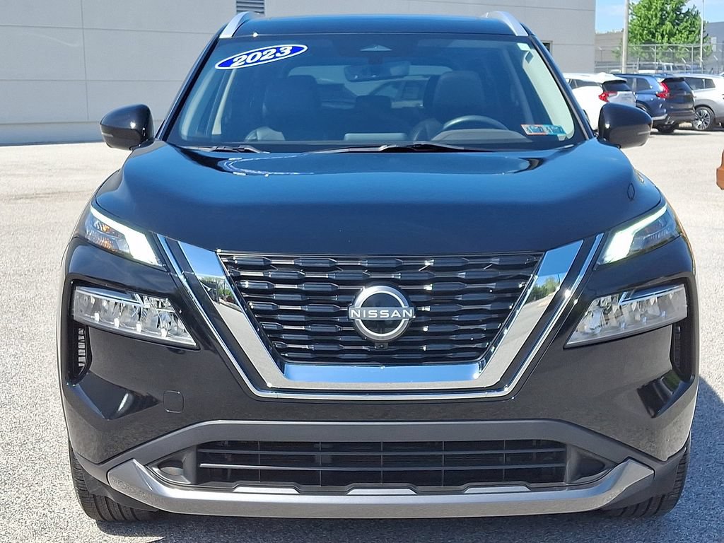 Used 2023 Nissan Rogue SL AWD/4WD image 2