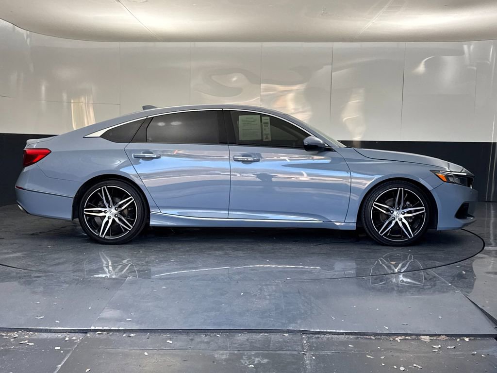 Used 2021 Honda Accord Touring image 2