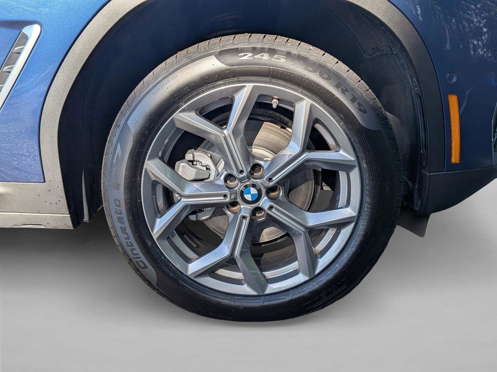 Used 2025 BMW X4 xDrive30i AWD/4WD image 23