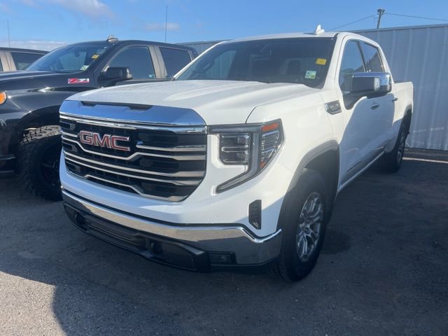 Used 2024 GMC Sierra 1500 SLT image 3