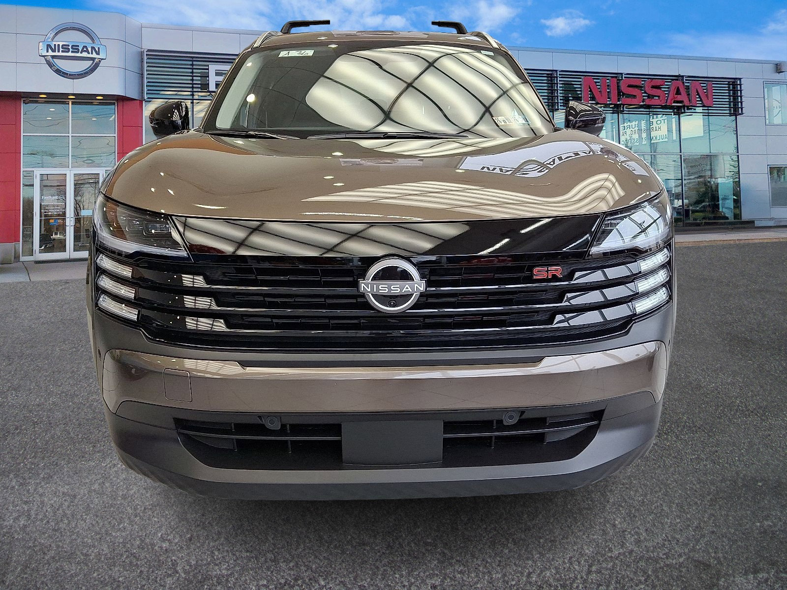 New 2026 Nissan Kicks SR image 2