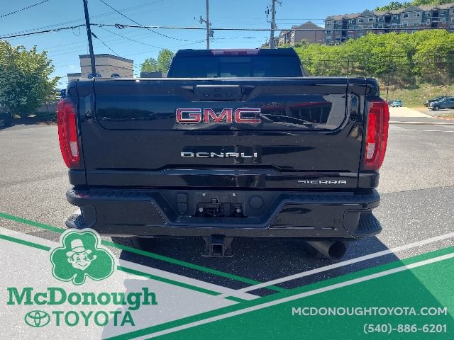 Used 2022 GMC Sierra 2500 Denali w/ Denali Black Diamond Edition AWD/4WD image 7