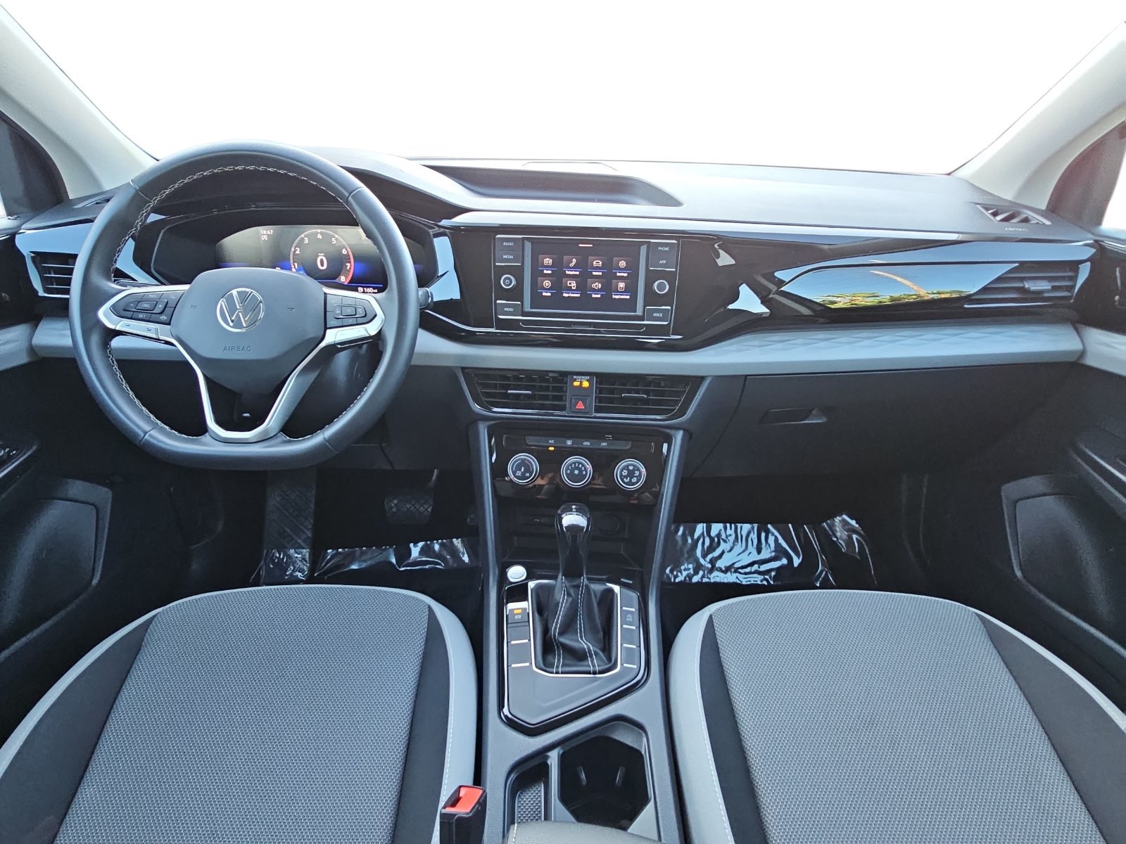 Used 2023 Volkswagen Taos S FWD image 9