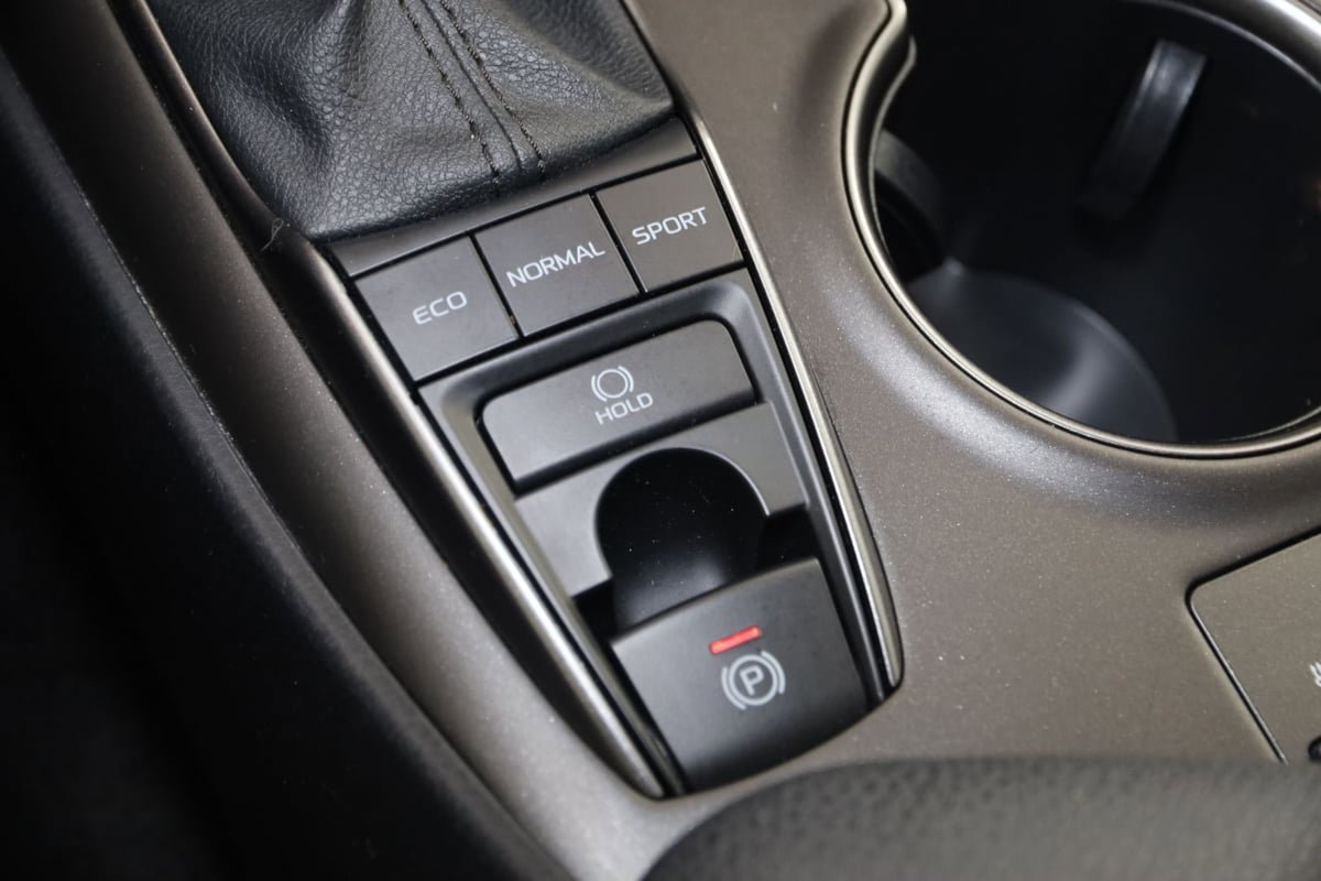Used 2021 Toyota Camry XSE FWD image 27