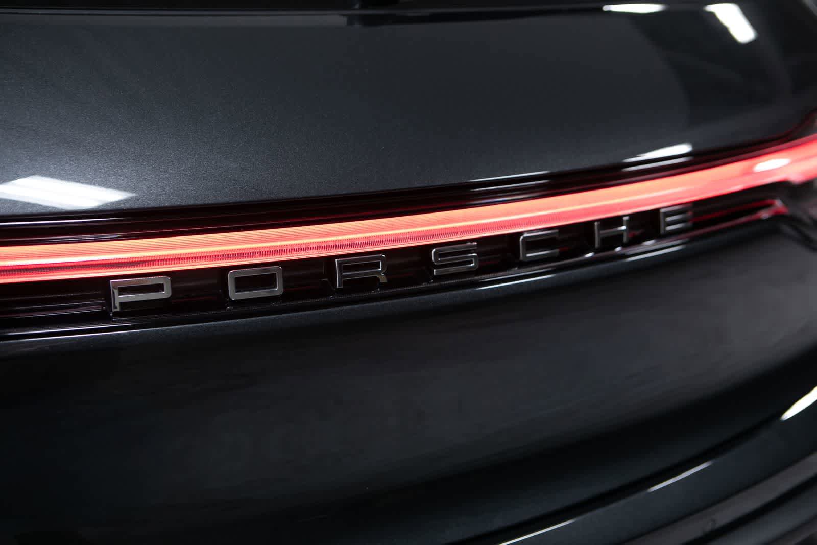 Certified 2026 Porsche Macan image 19