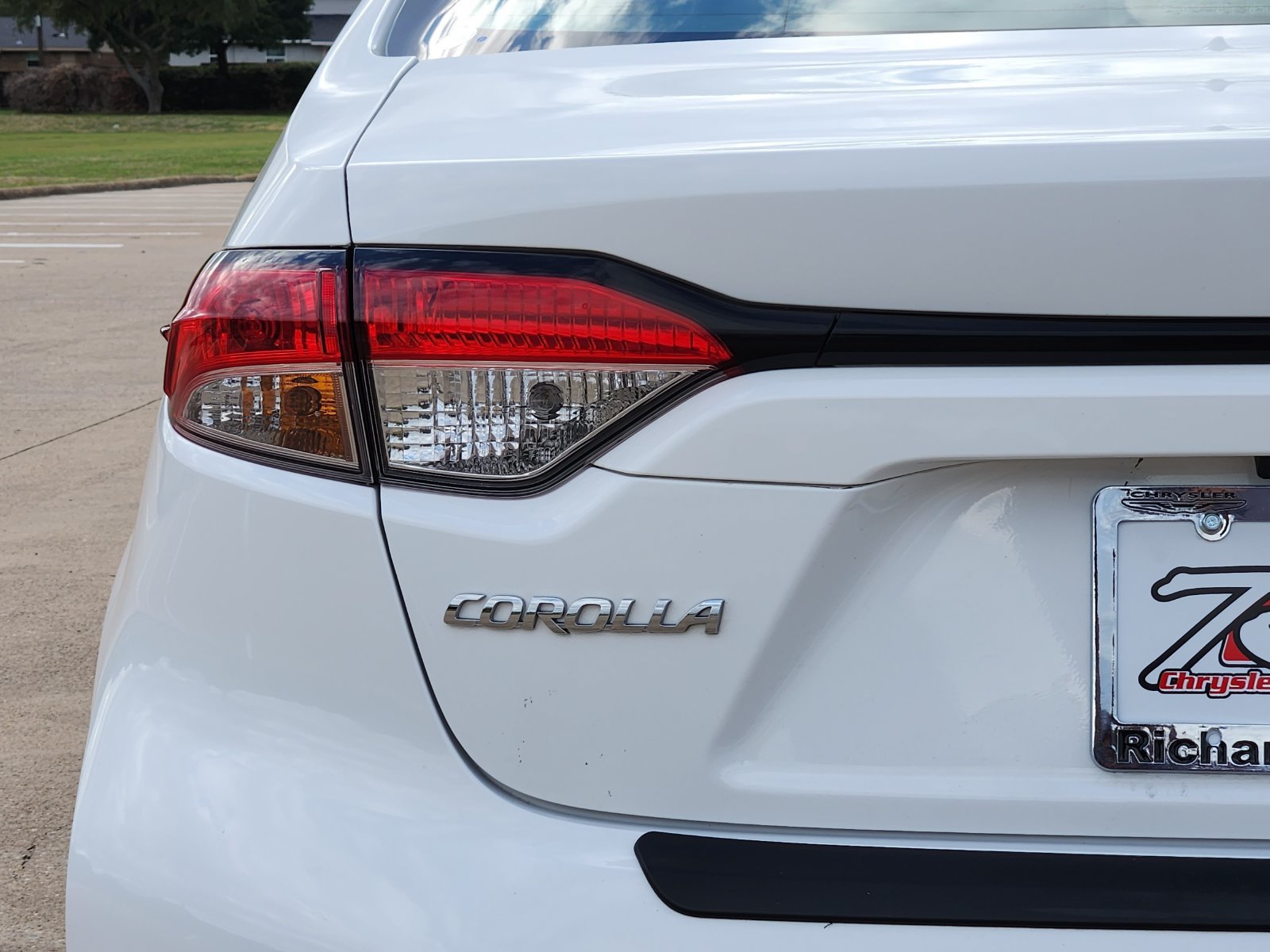 Used 2024 Toyota Corolla LE FWD image 15