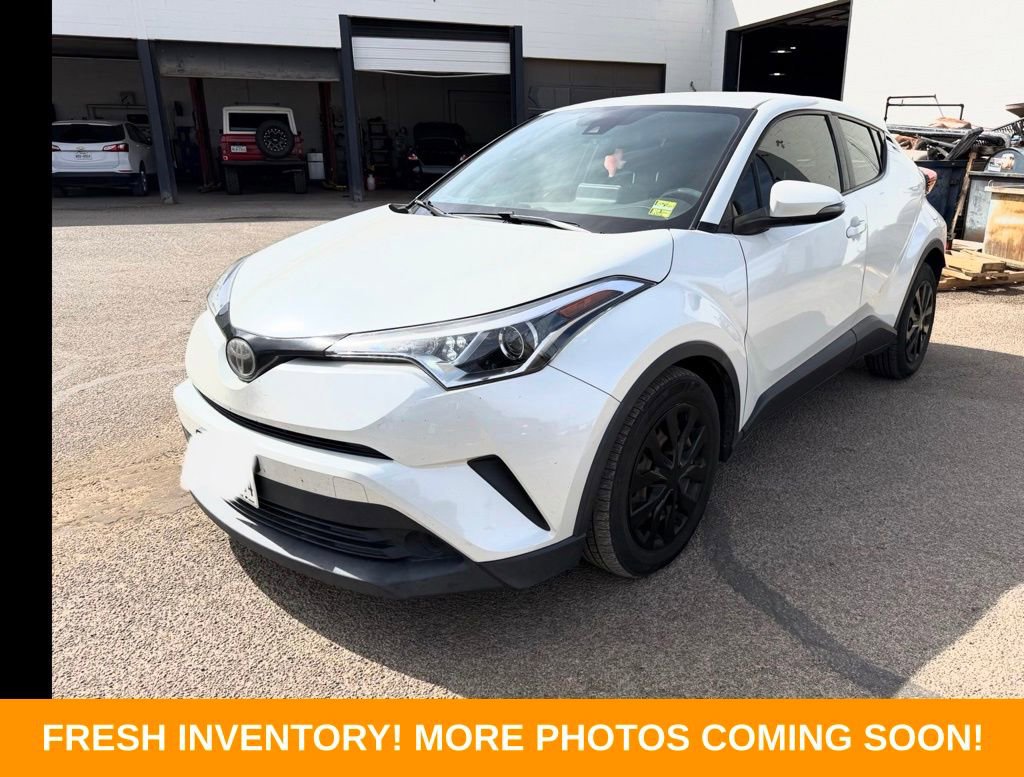 Used 2019 Toyota C-HR LE image 3