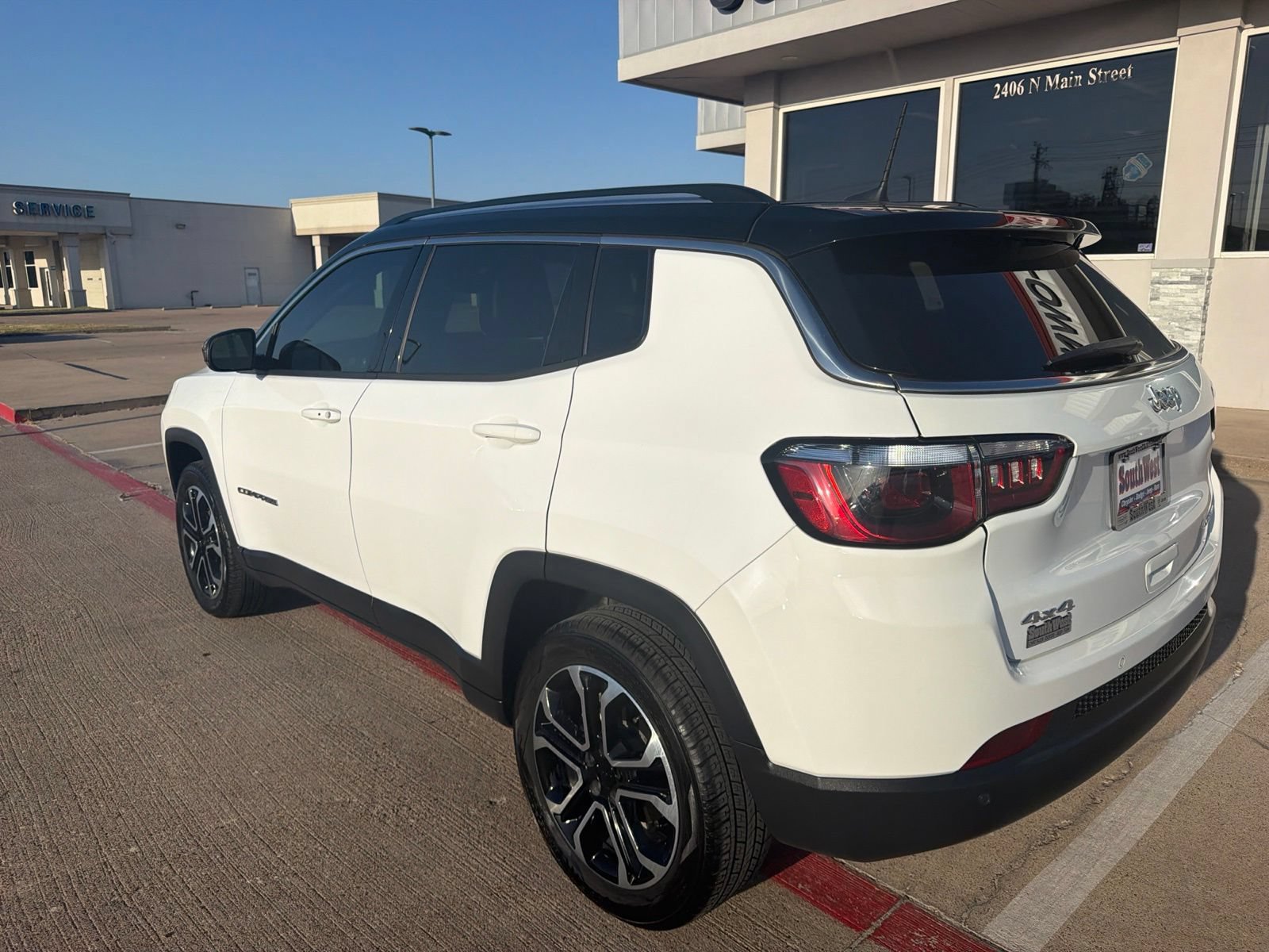 Used 2022 Jeep Compass Limited AWD/4WD image 7