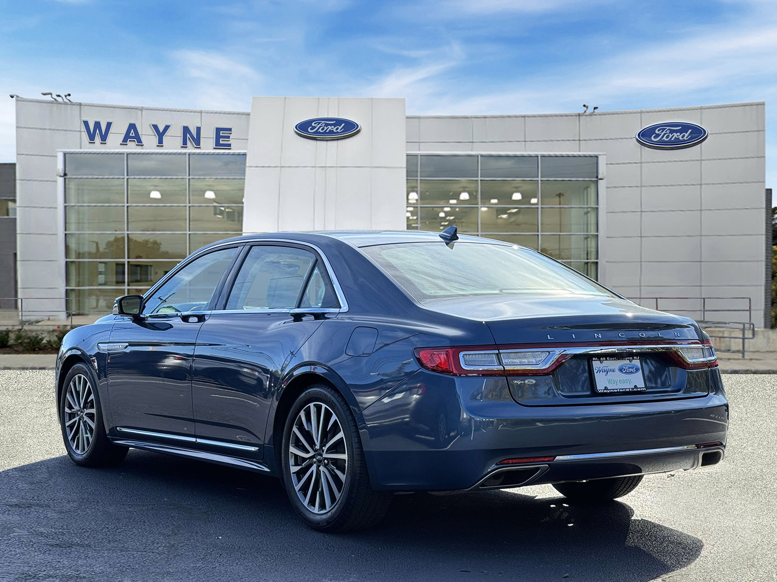 Used 2019 Lincoln Continental Select AWD/4WD image 4