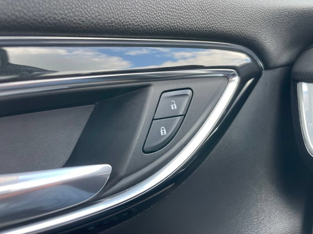 Used 2024 Buick Envision Preferred AWD/4WD image 25