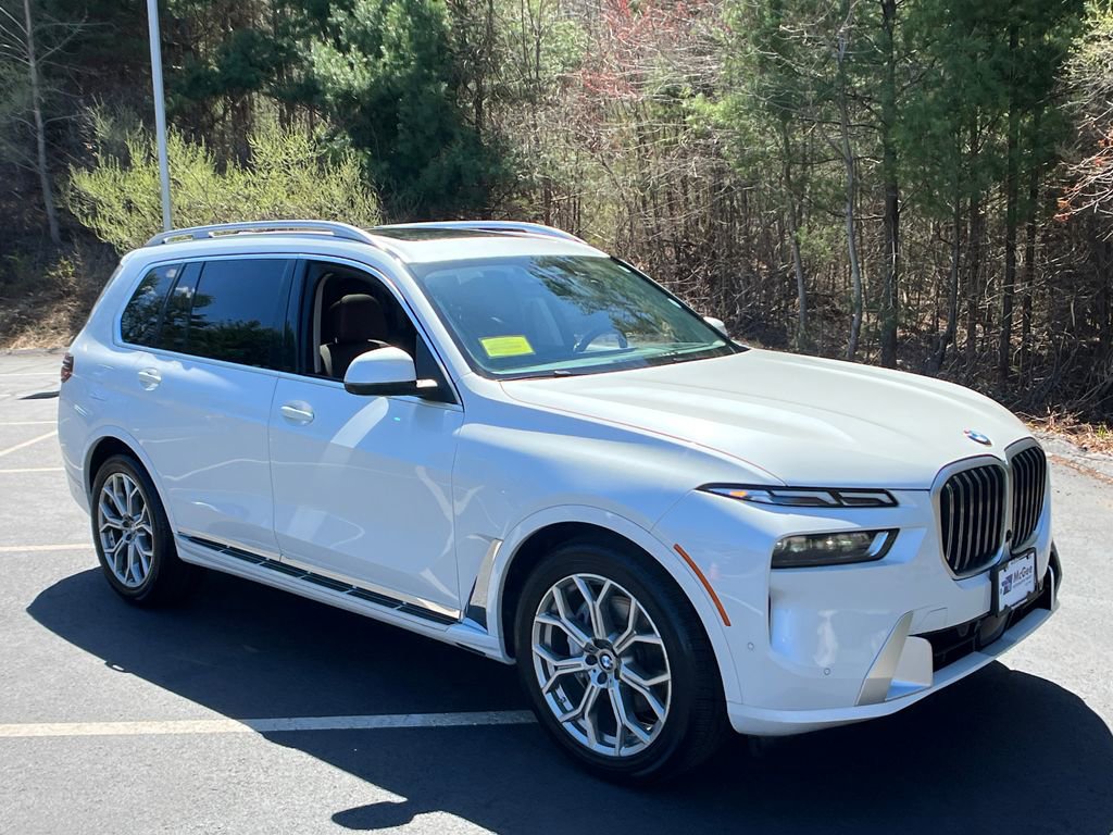 Used 2023 BMW X7 xDrive40i w/ Premium Package image 7