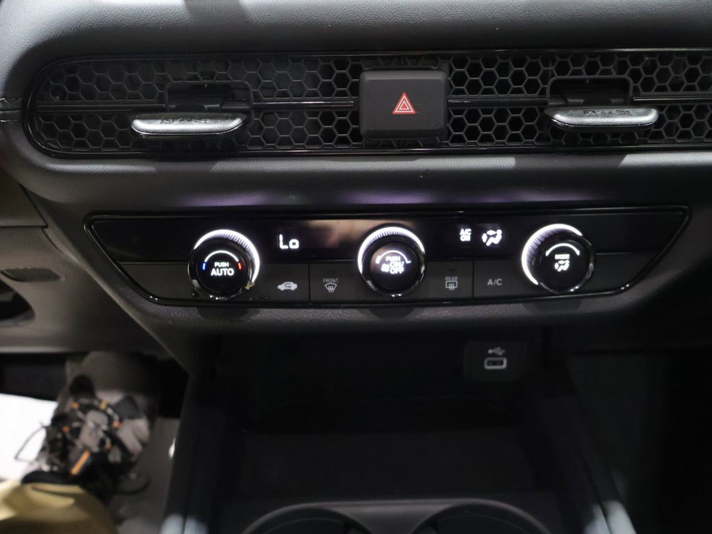 Used 2023 Honda HR-V LX image 28