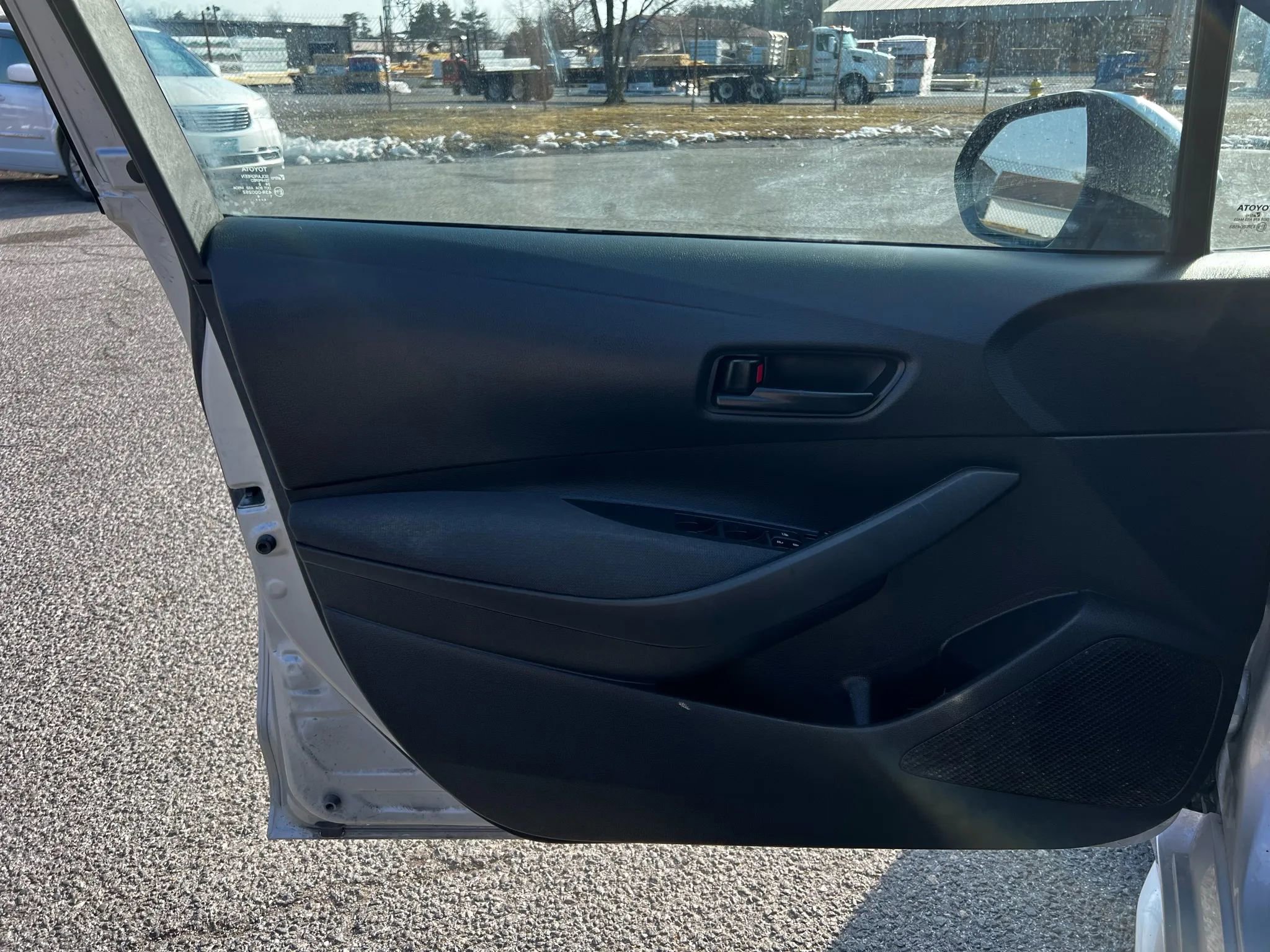 Used 2022 Toyota Corolla LE image 22