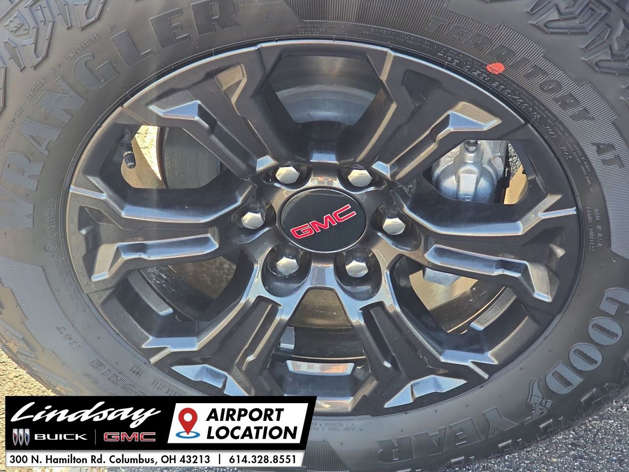 New 2025 GMC Canyon Elevation w/ Convenience Package image 32