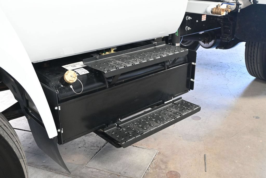 New 2027 Ford F750 2WD Regular Cab Super Duty image 18