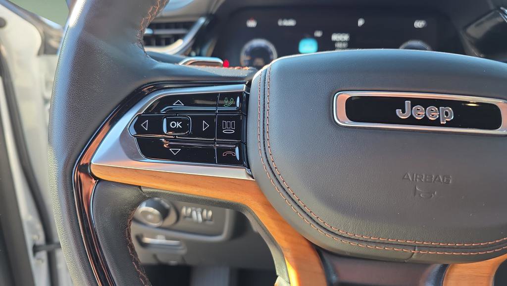 Used 2023 Jeep Grand Cherokee Summit image 14
