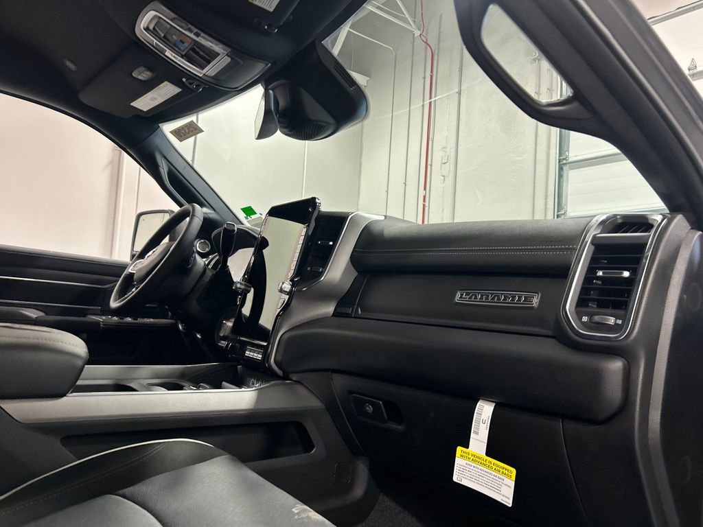 New 2025 RAM 2500 Laramie image 32