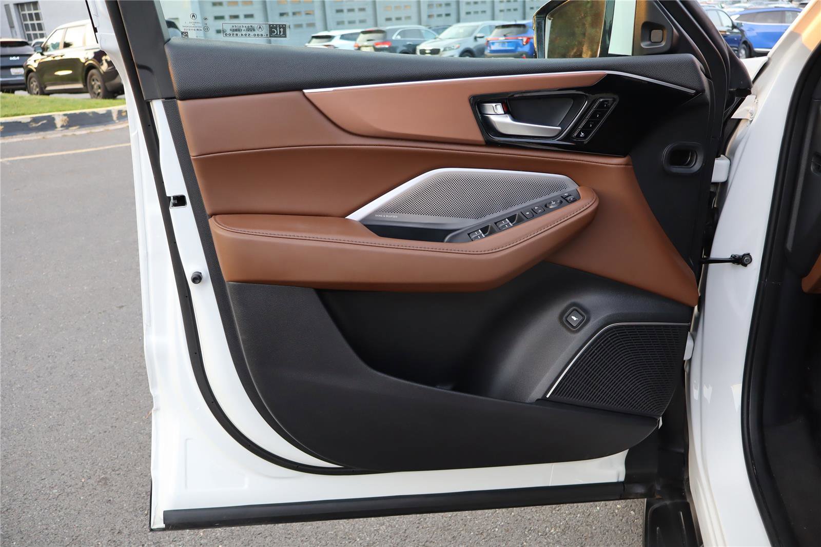 Used 2025 Acura MDX SH-AWD w/ Technology Package image 13
