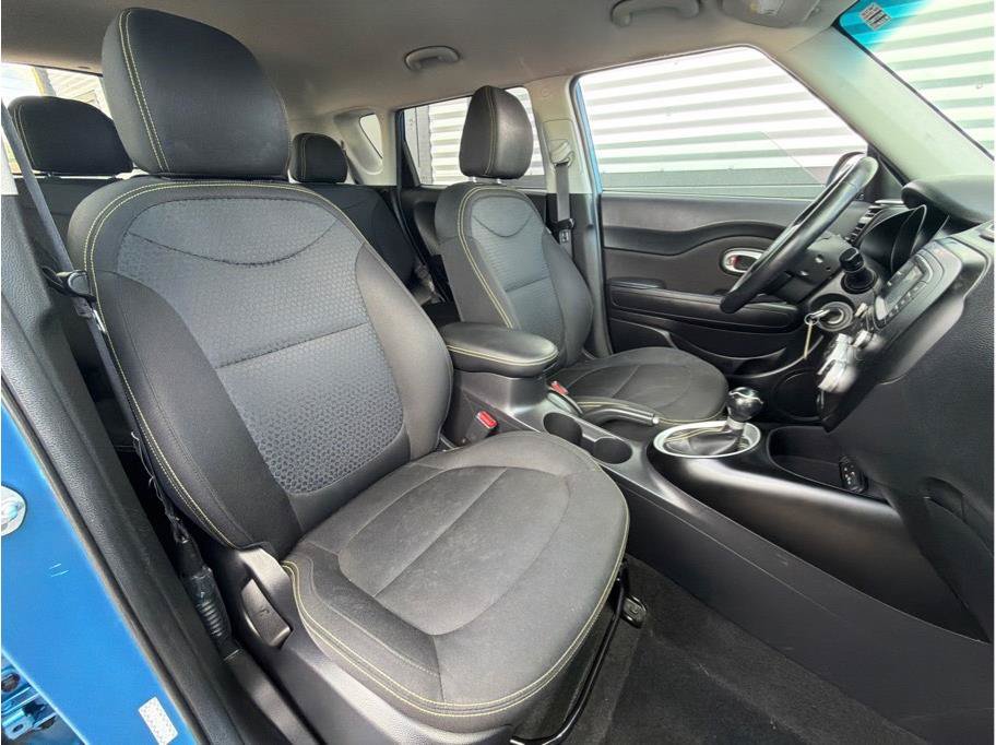 Used 2016 Kia Soul + w/ Designer's Package FWD image 19