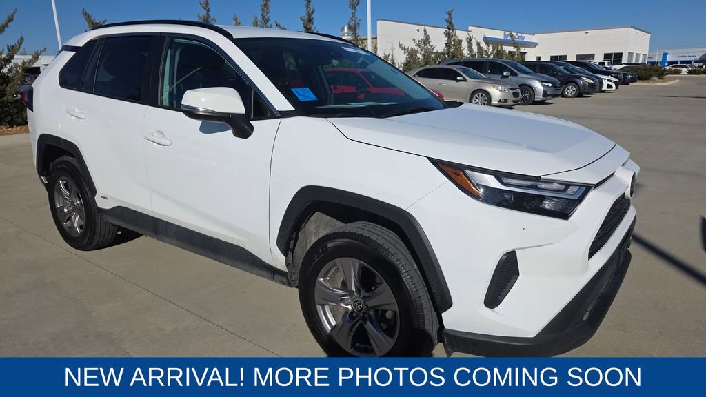 Used 2025 Toyota RAV4 XLE image 7