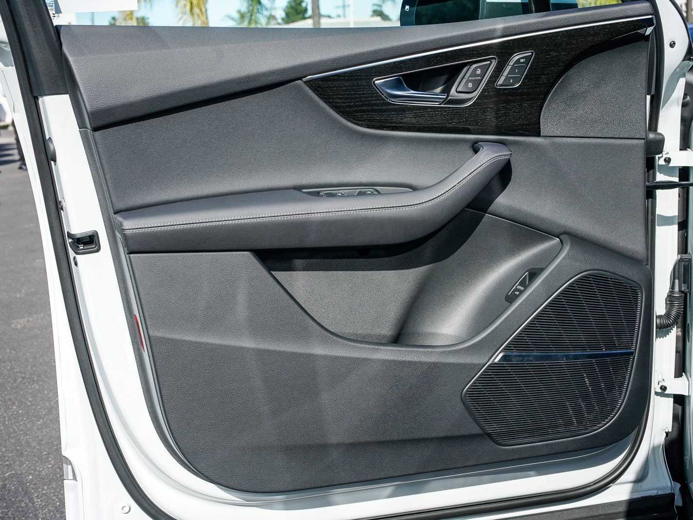 Used 2025 Audi Q7 3.0T Premium Plus w/ Premium Plus Package image 20