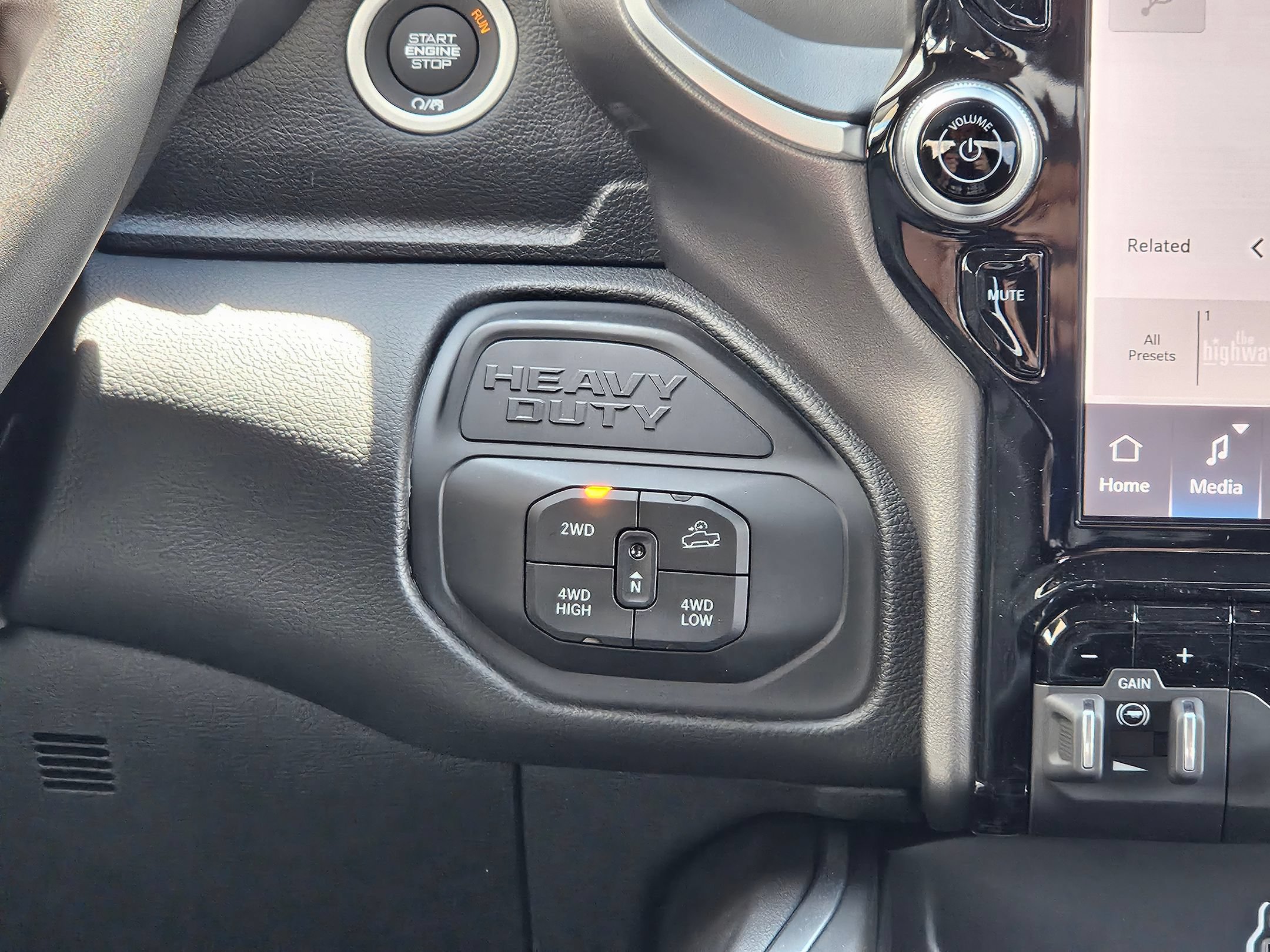 New 2026 RAM 2500 Big Horn AWD/4WD image 12