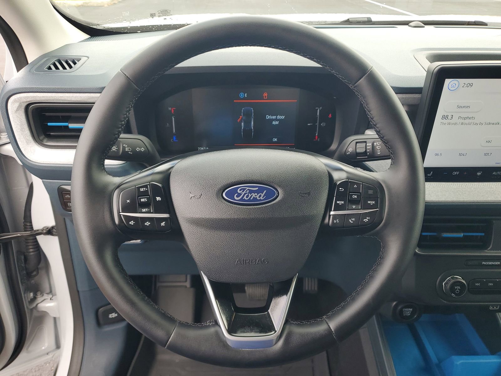 Certified 2025 Ford Maverick XLT w/ Equipment Group 301A image 17