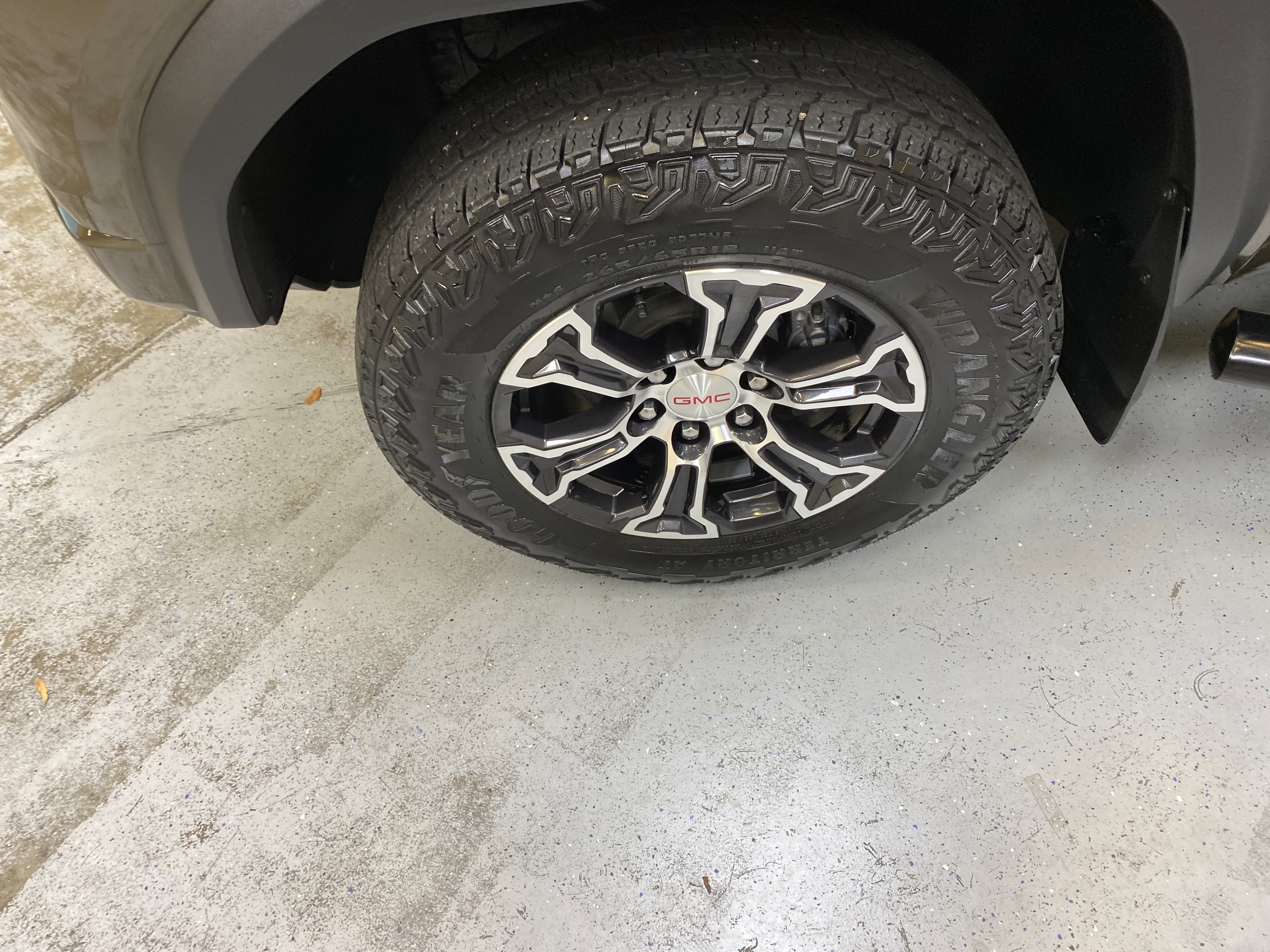 Used 2024 GMC Canyon AT4 image 11