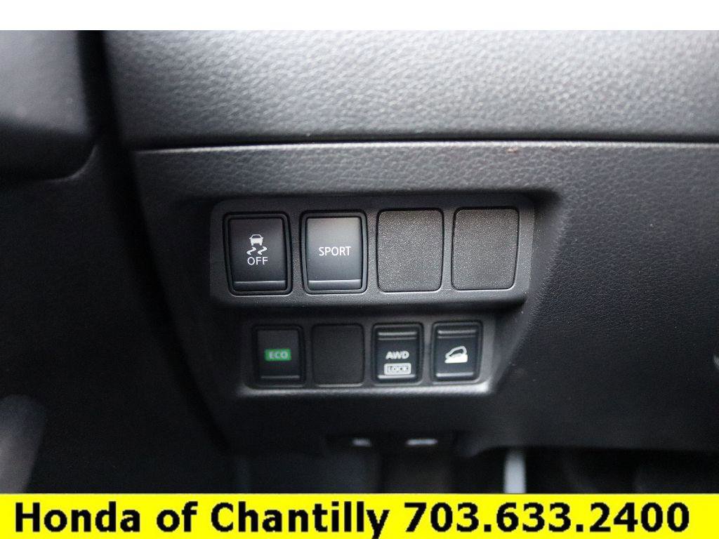 Used 2016 Nissan Rogue S w/ Appearance Package image 17