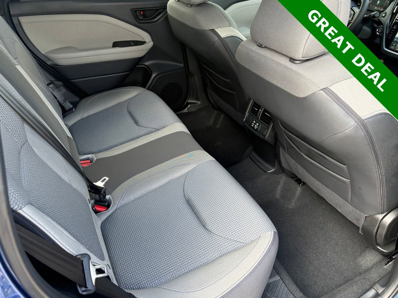 Used 2025 Subaru Forester Premium image 36