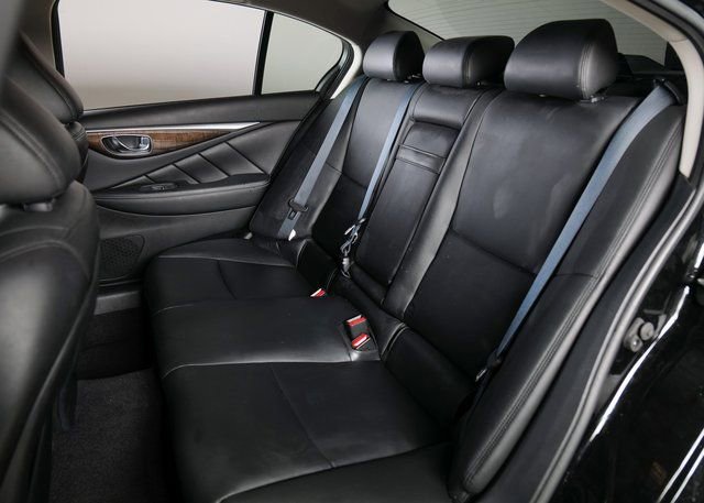 Used 2018 INFINITI Q50 Luxe w/ Essential Package (2.0T Luxe) image 11