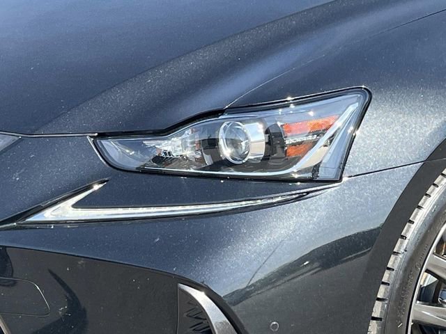 Used 2020 Lexus IS 350 F Sport w/ F Sport Package RWD image 9