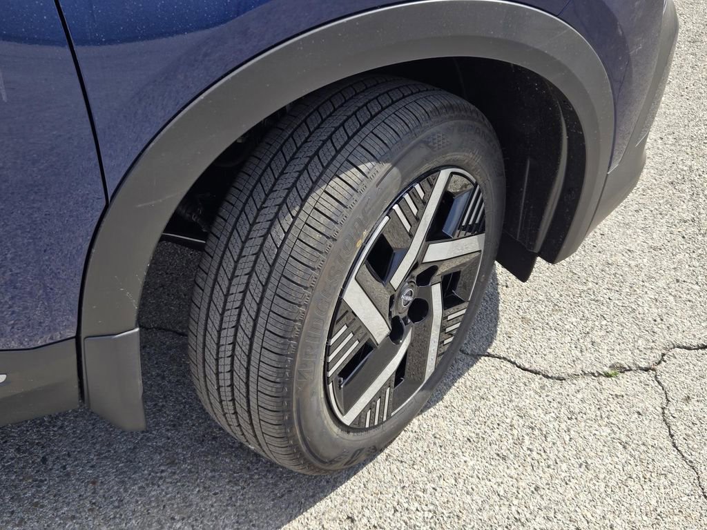 New 2026 Nissan Kicks SV image 6