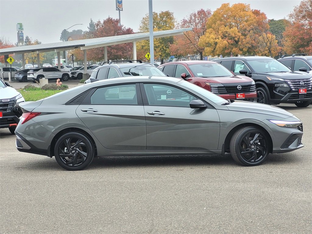 New 2026 Hyundai Elantra Sport image 3