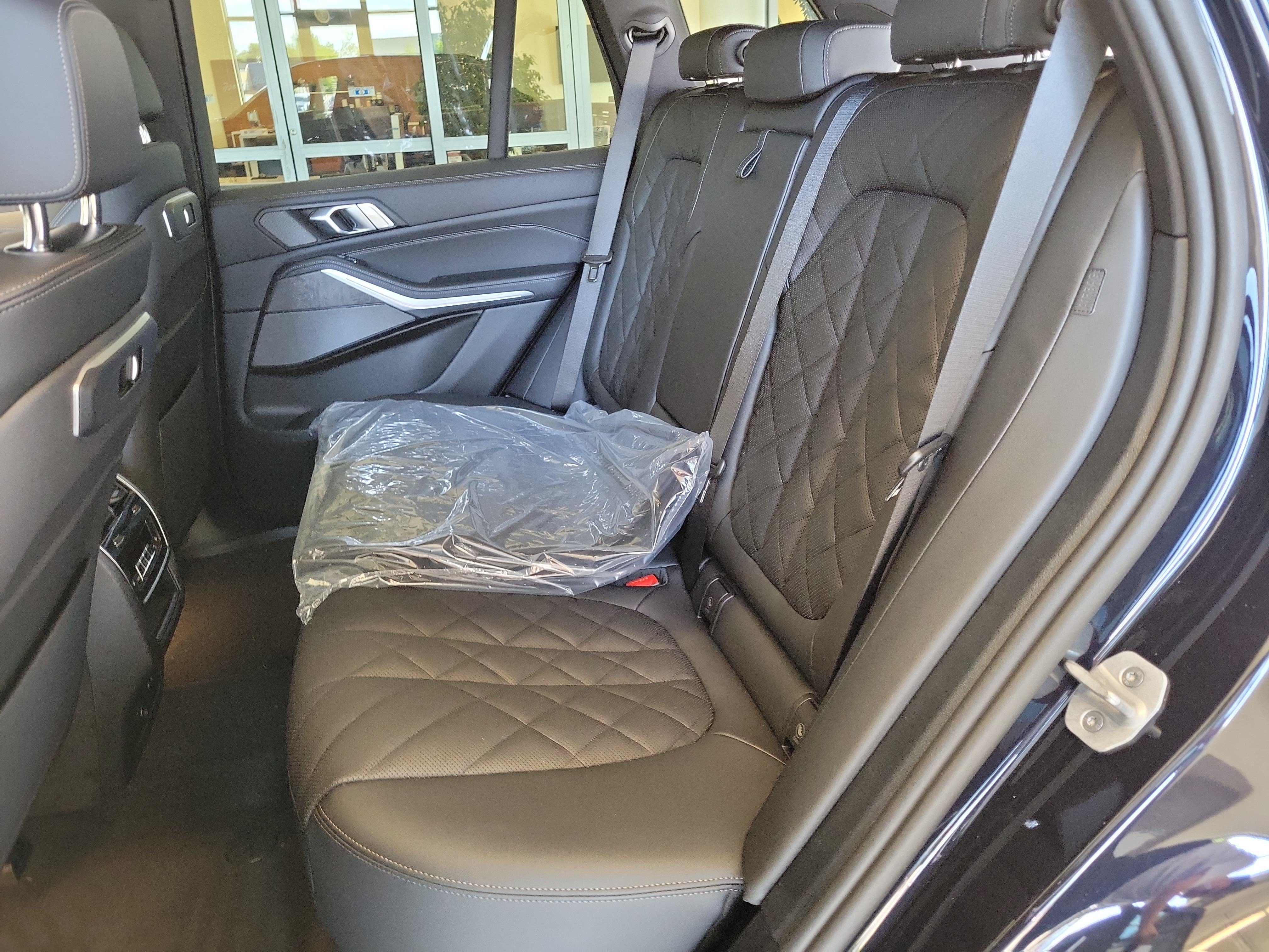 Used 2026 BMW X5 xDrive50e w/ M Sport Package image 16