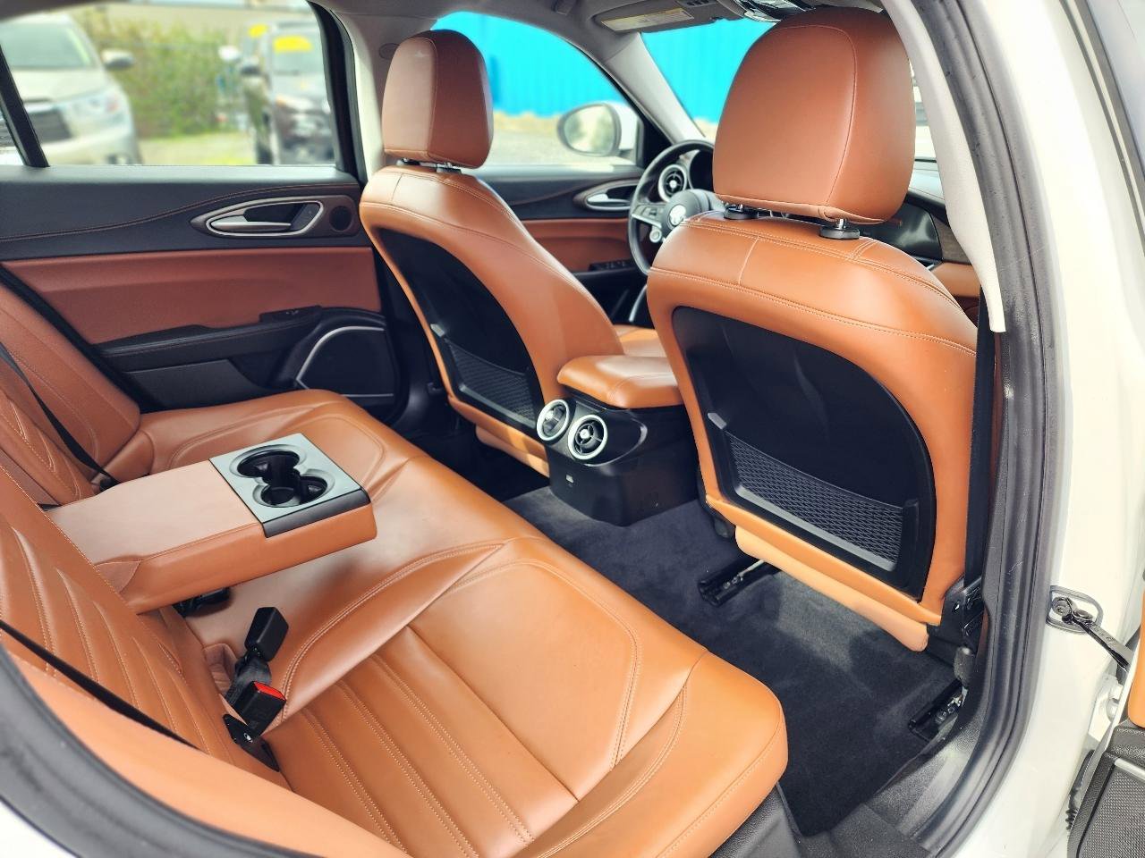 Used 2017 Alfa Romeo Giulia Ti w/ TI Lusso Package AWD/4WD image 27