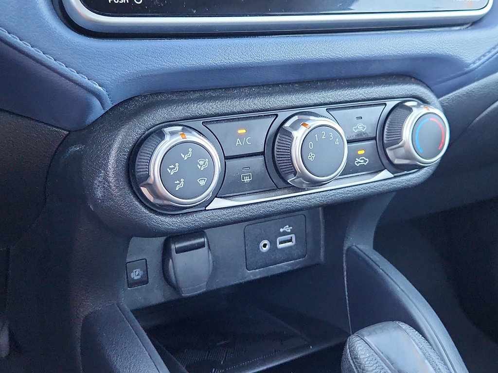 Used 2024 Nissan Versa SV FWD image 18