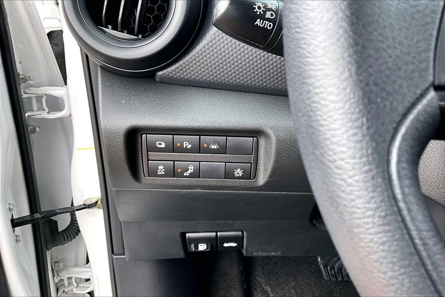 Used 2024 Nissan Kicks S FWD image 32