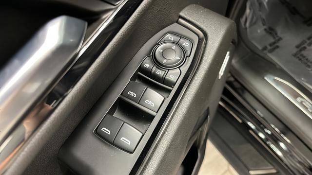 Used 2024 GMC Sierra 3500 AT4 w/ AT4 Premium Plus Package AWD/4WD image 22