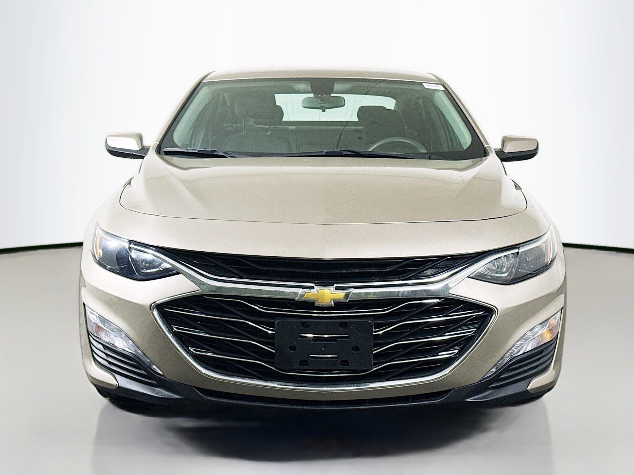 Used 2022 Chevrolet Malibu LT image 2