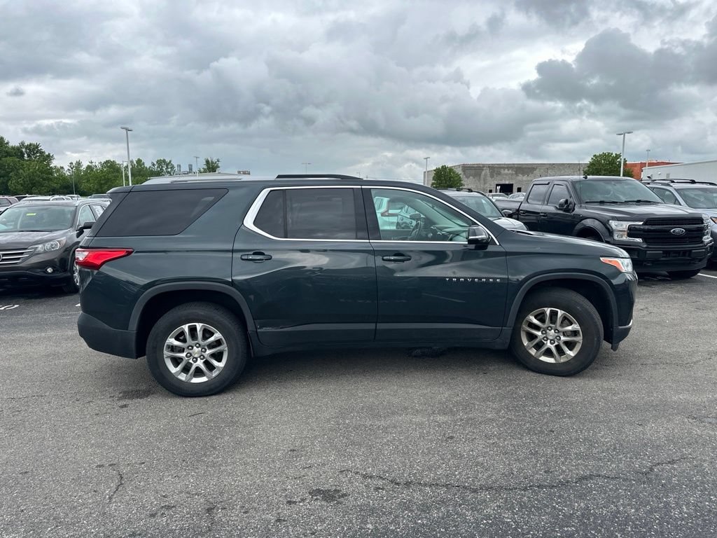 Used 2018 Chevrolet Traverse LT FWD image 11