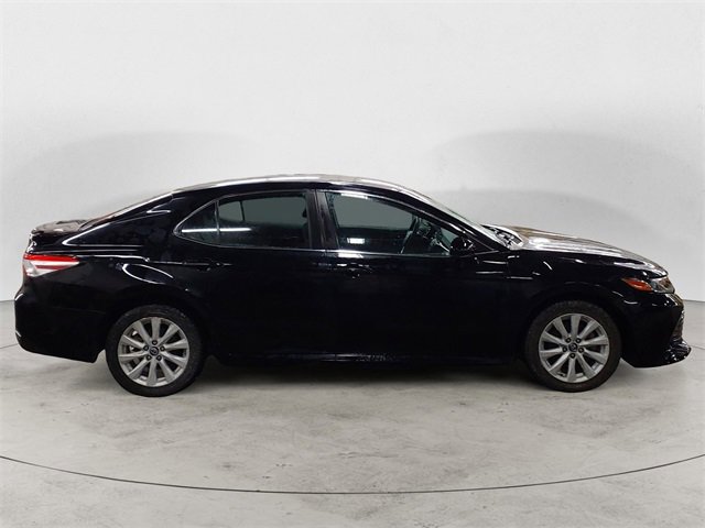 Used 2018 Toyota Camry LE image 6