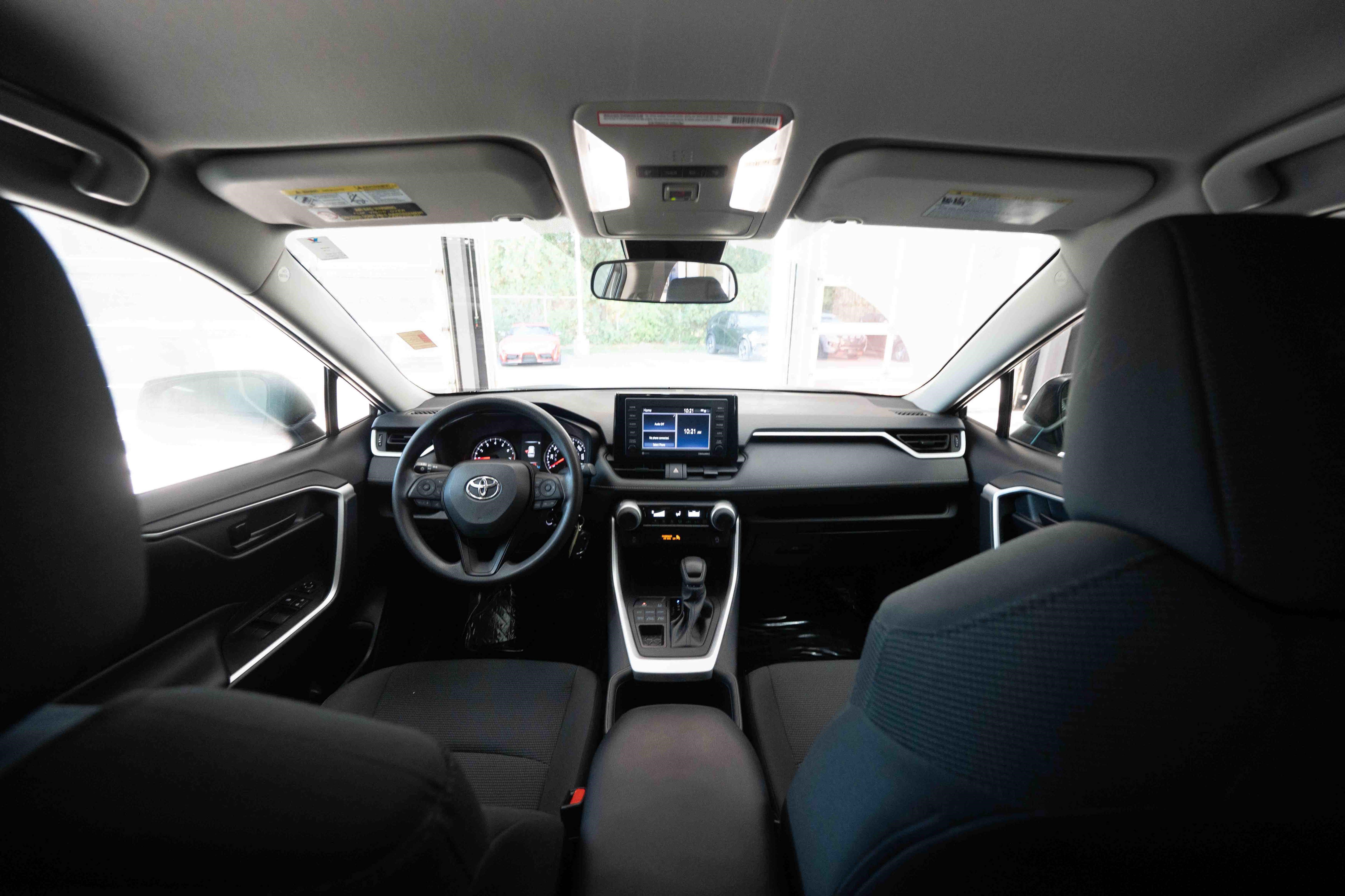 Used 2022 Toyota RAV4 LE AWD/4WD image 19