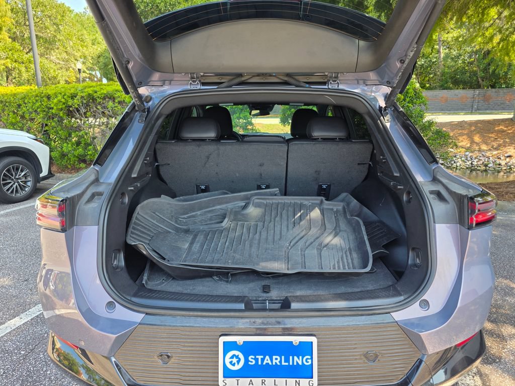 Certified 2024 Chevrolet Equinox EV LT w/ LPO, Blackout Package FWD image 31