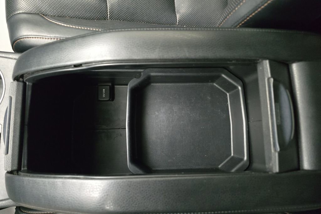 Used 2016 Toyota Highlander Limited w/ Driver Technology Package image 21