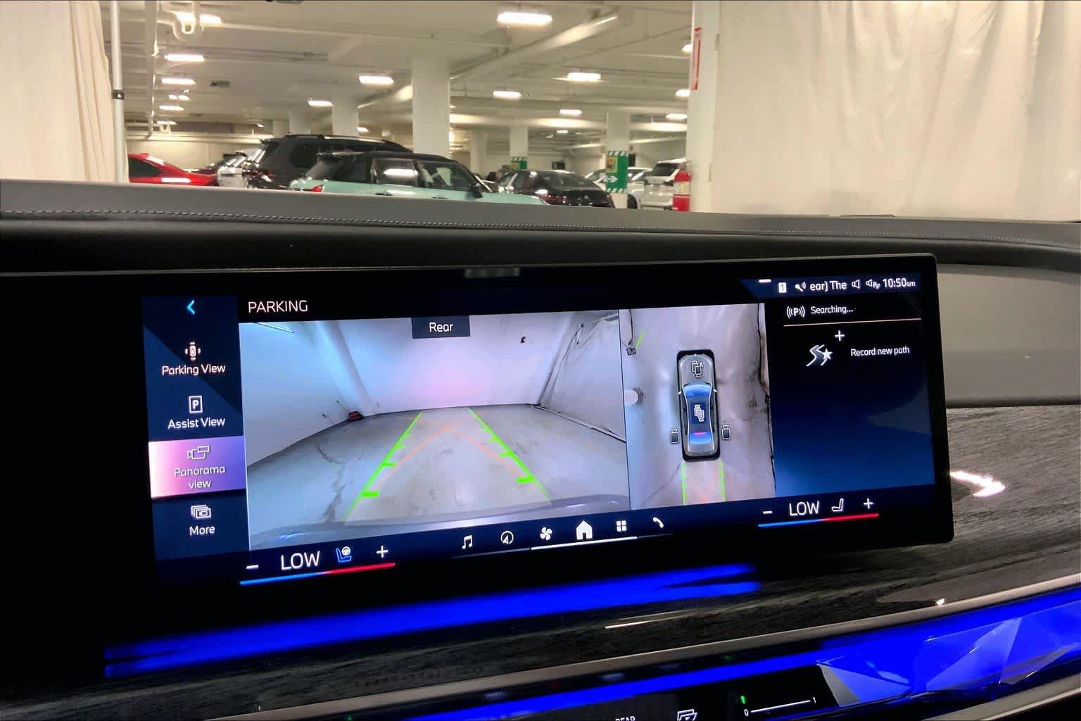 Used 2023 BMW 760i xDrive AWD/4WD image 27