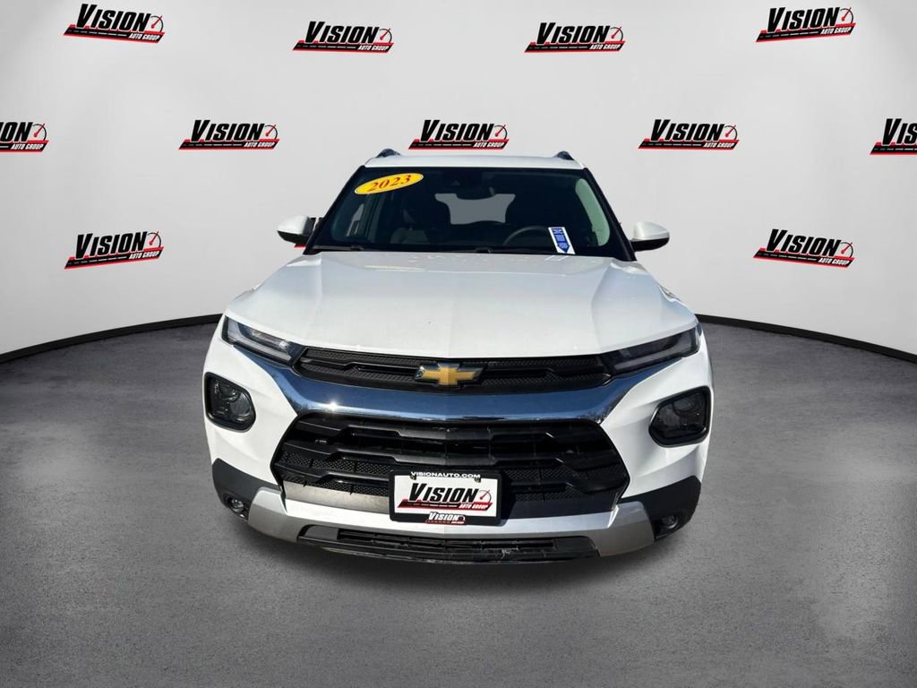 Used 2023 Chevrolet TrailBlazer LT image 2