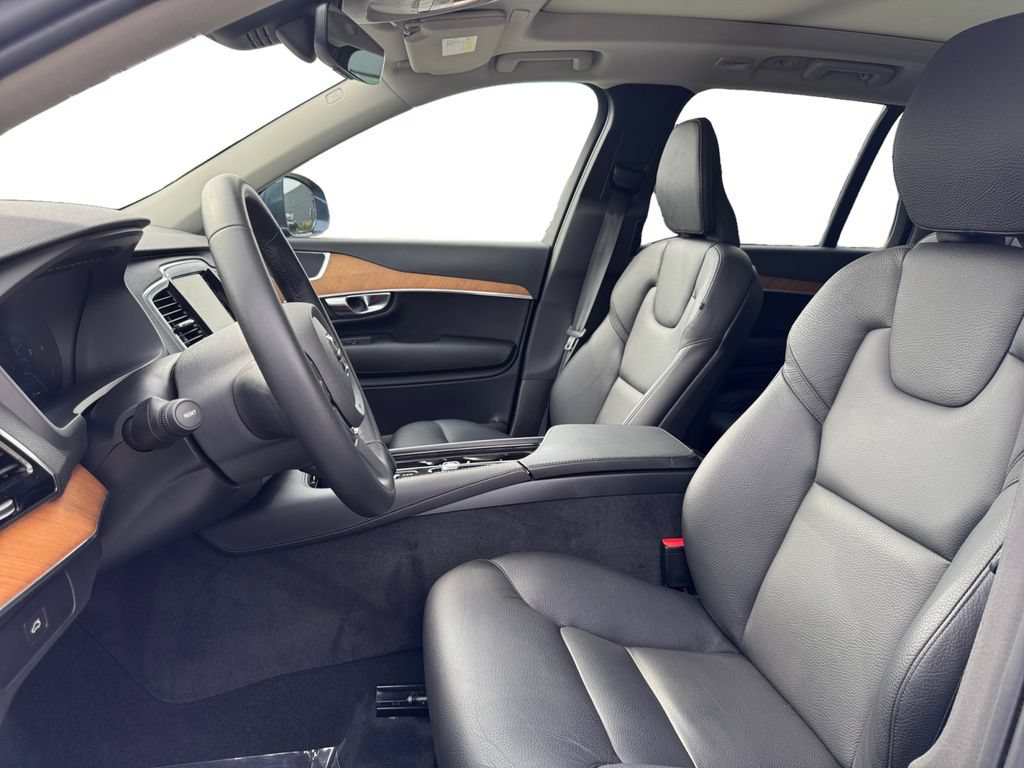 Certified 2023 Volvo XC90 B5 Plus w/ Protection Package Premier AWD/4WD image 11