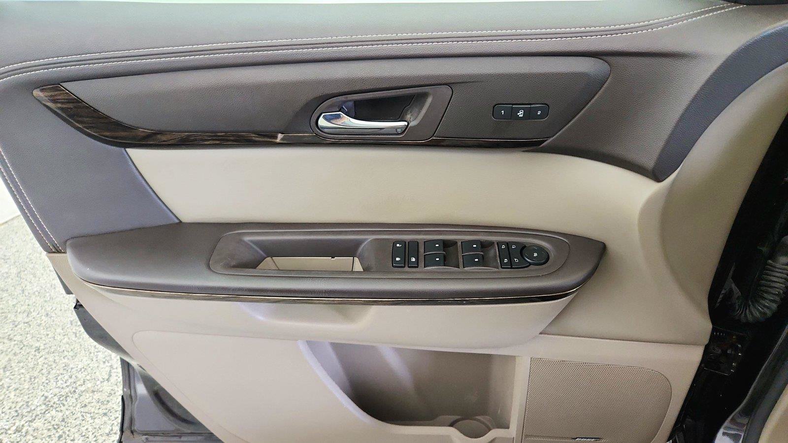 Used 2016 GMC Acadia Denali AWD/4WD image 25